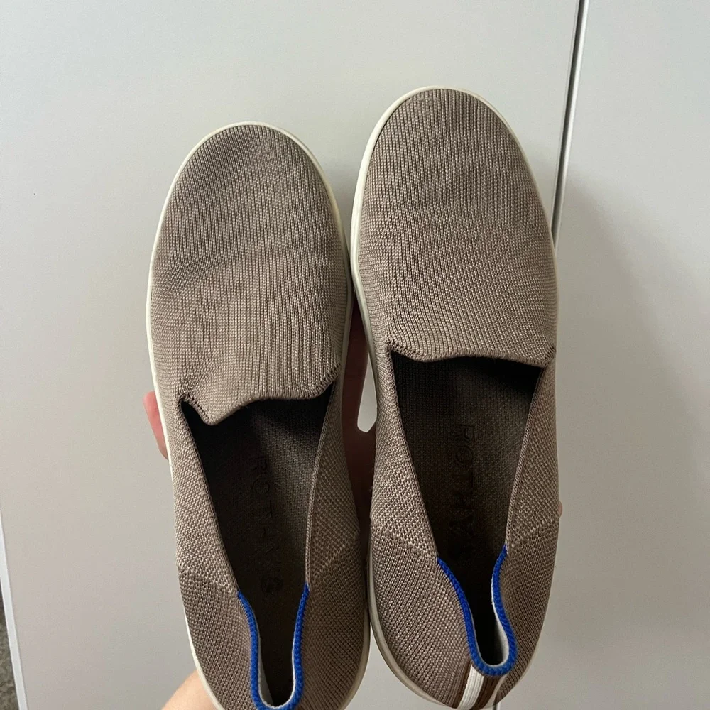 Rothys The Original Sneaker Slip On Light Browns Flats Shoes Women's Size 10 - Picture 2 of 5